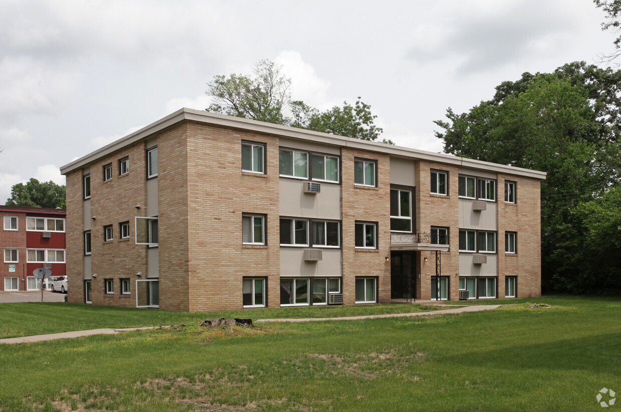 Foto principal - 6413 Pleasant Ave So