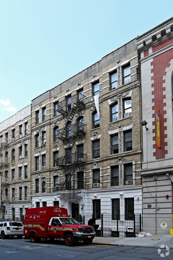 Building Photo - 507 W 139th St