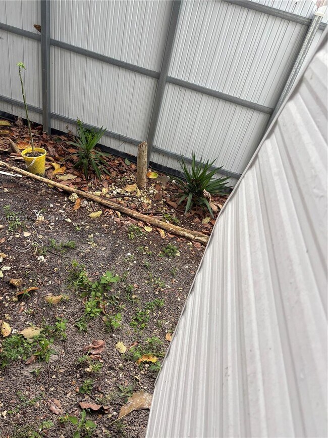 Foto del edificio - 2875 NW 167th Terrace