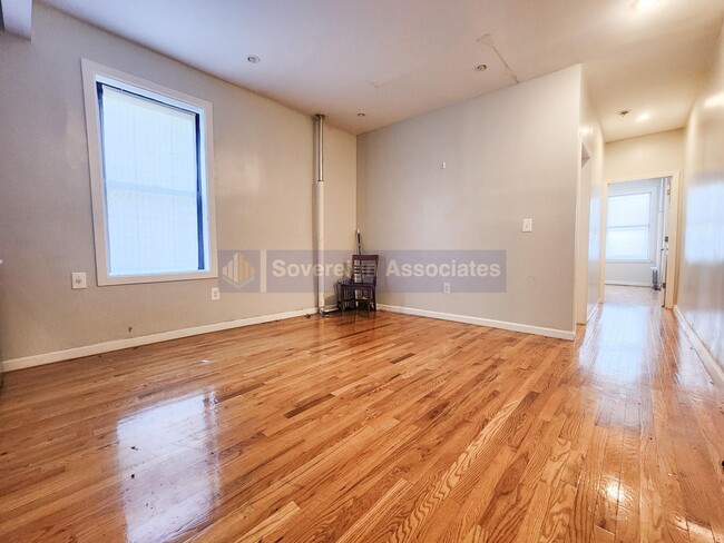 Foto del edificio - 148 W 142nd St
