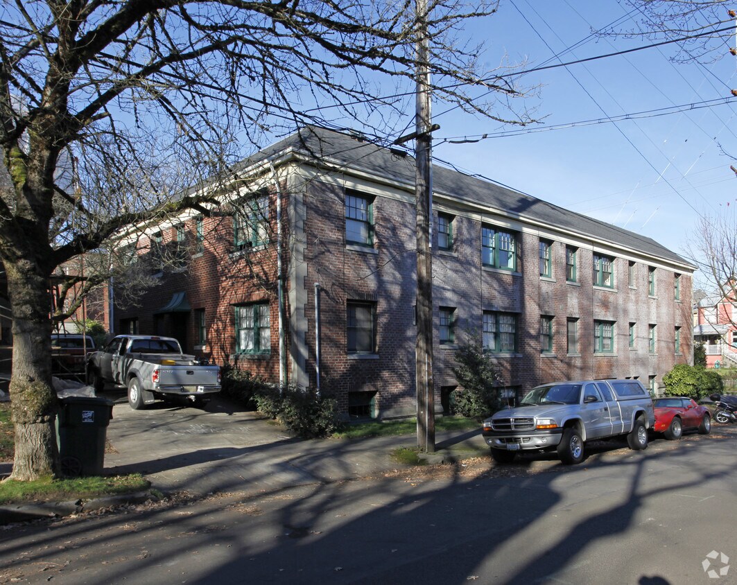 Building Photo - 1436 SE Stark St