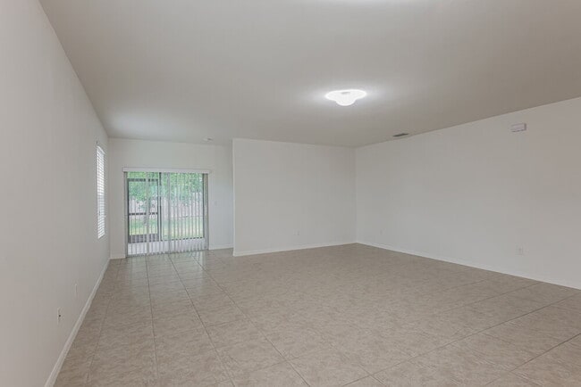 Foto del edificio - 203 NE 9th Ave