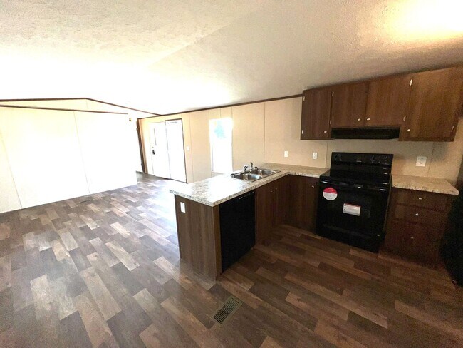 Foto del edificio - Calhoun Park Lot C9