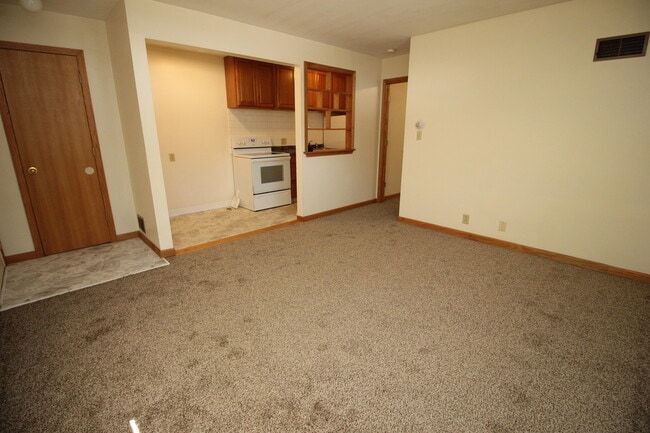 Living Room - 144 S 29th St
