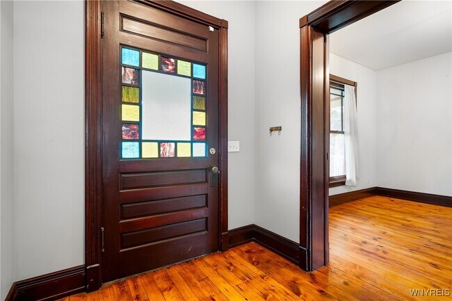 Foto del edificio - 136 Prospect Ave