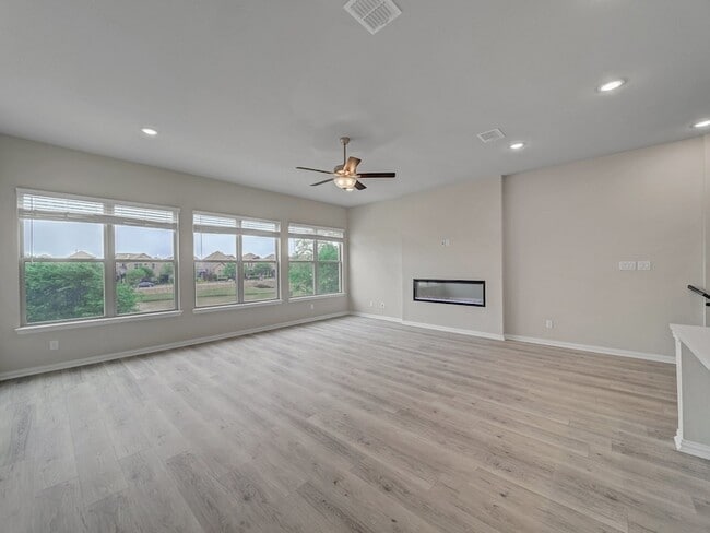 Foto del edificio - 4484 N River Walk Dr