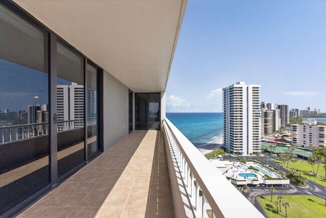 Building Photo - 5540 N Ocean Dr