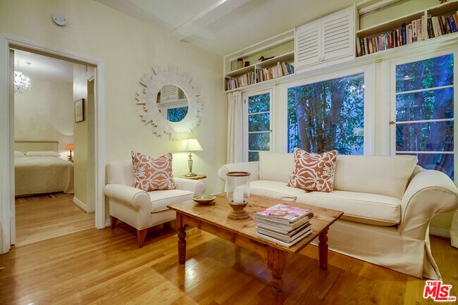Foto del edificio - 340 N Oakhurst Dr
