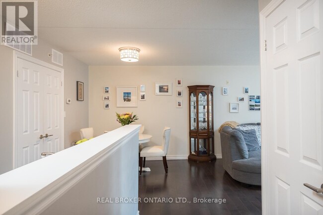 Photo du bâtiment - 1479-1479 Maple Ave