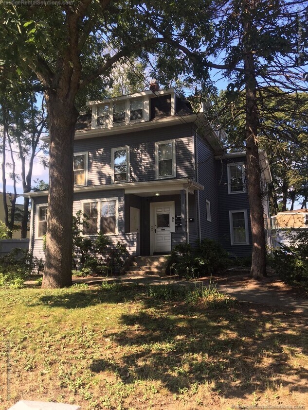 Primary Photo - 62 Maple St