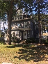 Building Photo - 62 Maple St