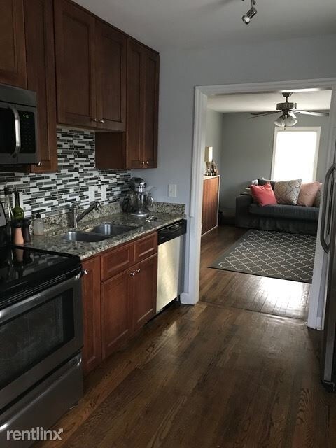 Building Photo - 2 br, 1 bath House - 1425 Lake Wheeler Rd