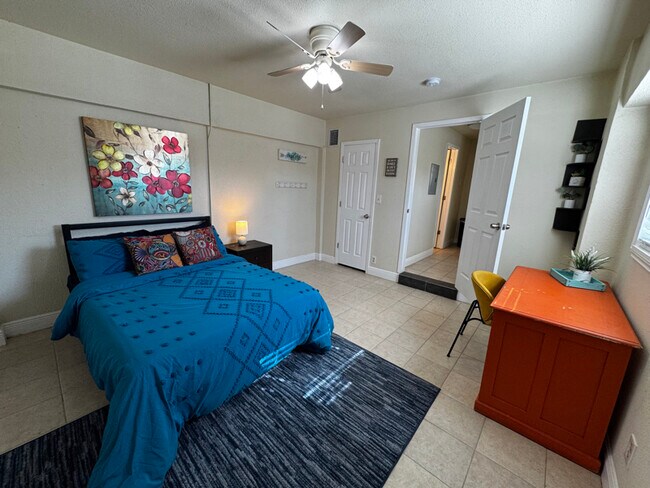 Foto del edificio - 319 S Olive St