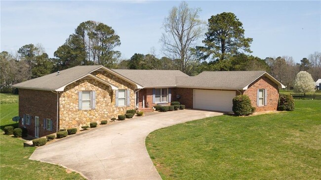 Building Photo - 4960 Spot Rd