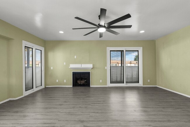 Building Photo - 9346 N Van Nuys Blvd W