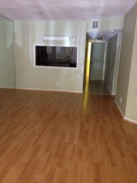 Foto del edificio - 2953 Riverside Dr