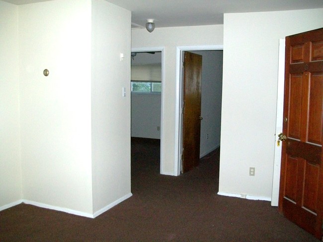 Foto del edificio - 4027 MacArthur Ave