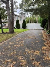 Building Photo - 38 Chelsea Dr