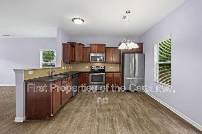 Foto del edificio - 6056 Shamrock Green Drive