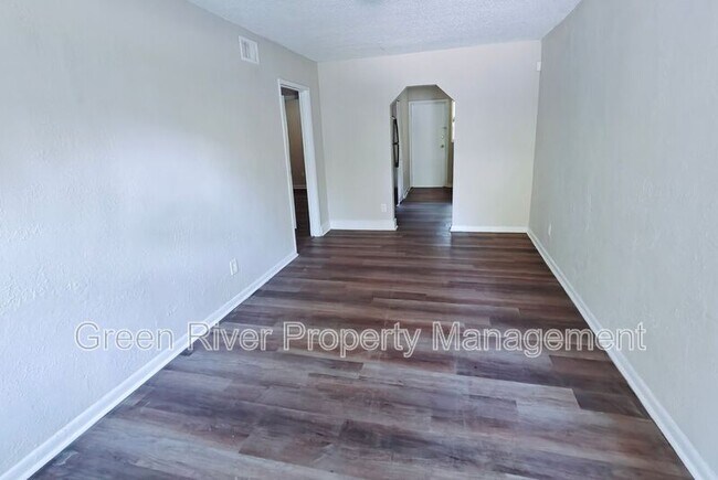 Foto del edificio - 2831 W 6th St