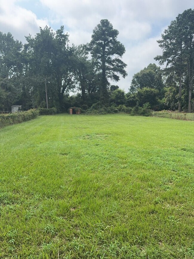 Foto del edificio - 3 bedroom 1 bathroom Home in Augusta, GA