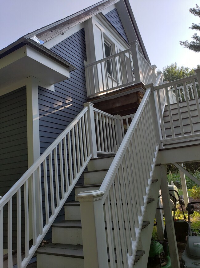 Building Photo - 127 Nashaway Rd