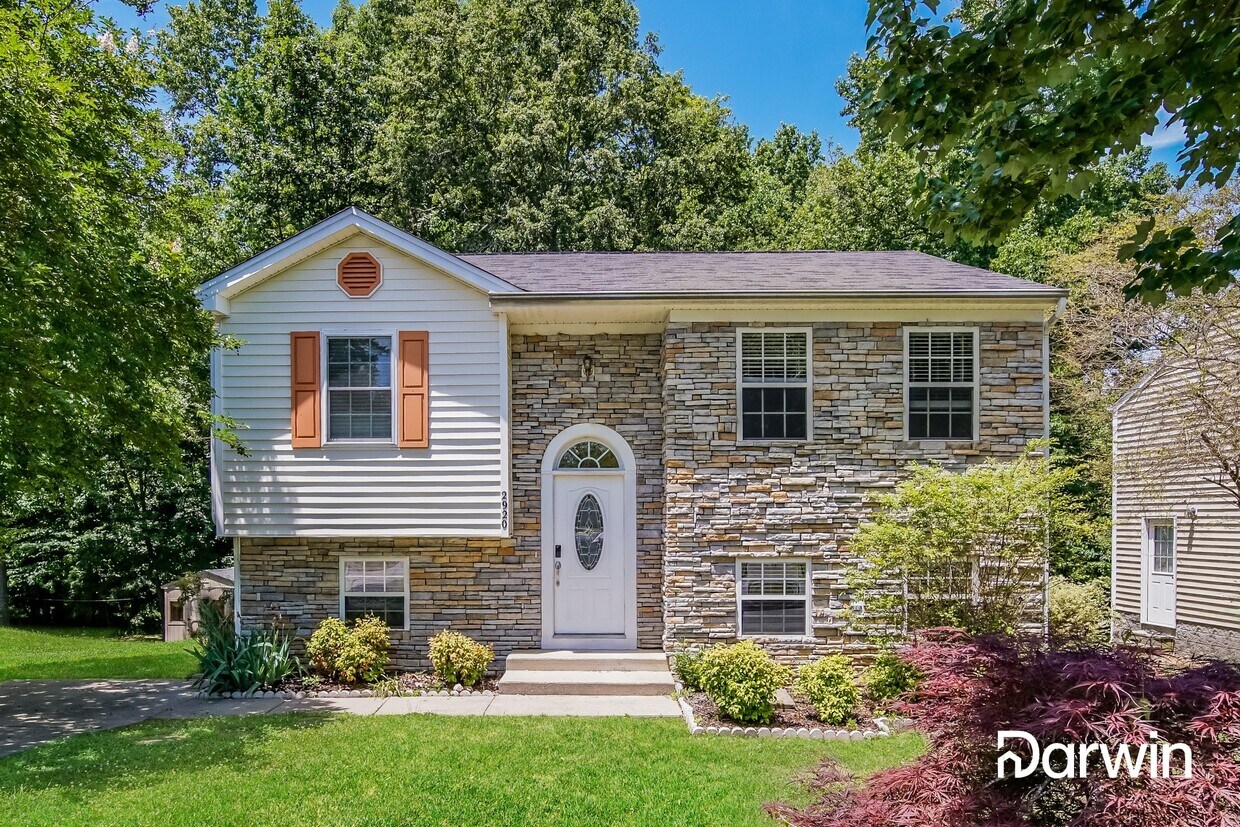 Primary Photo - 2920 Basswood Drive, Raleigh, NC 27610
