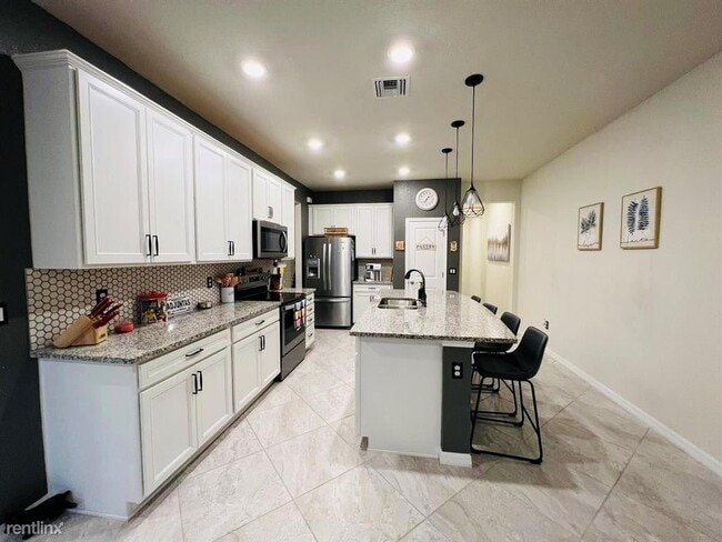Foto del edificio - 3 br, 2.5 bath House - 2374 Post St