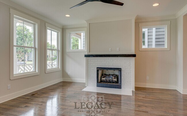 Foto del edificio - 600 45th Ave N