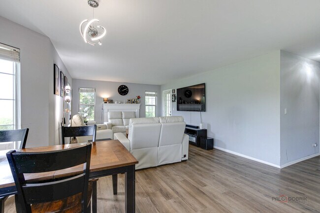 Foto del edificio - 1218 Clearview Ct