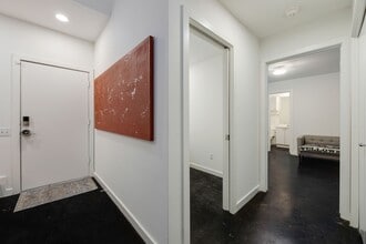 Building Photo - 824 Ruthven St