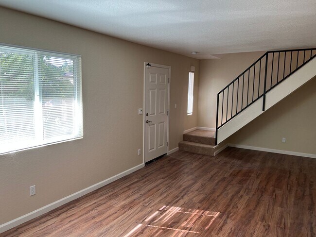 Building Photo - 2603 Carlton Ln