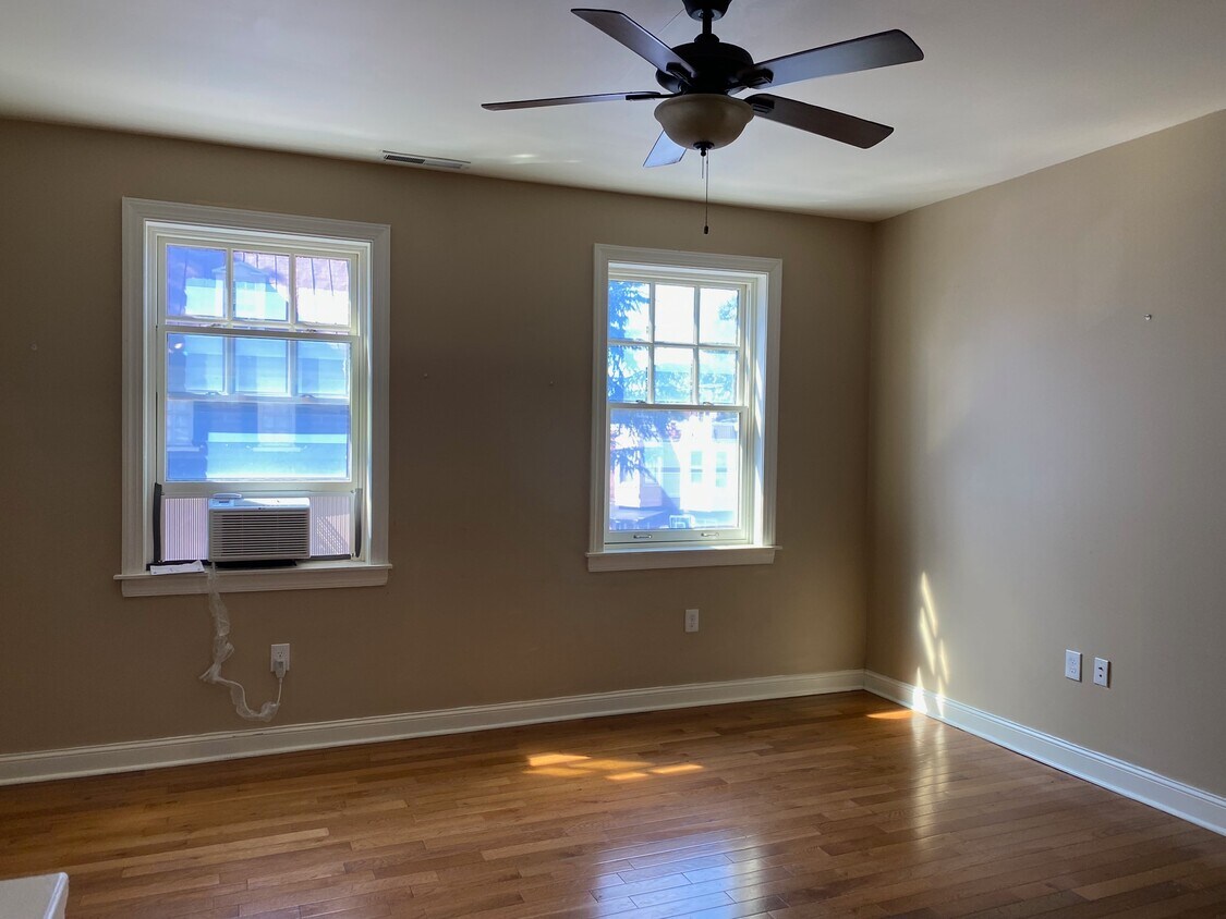 Foto principal - 6513 Germantown Ave