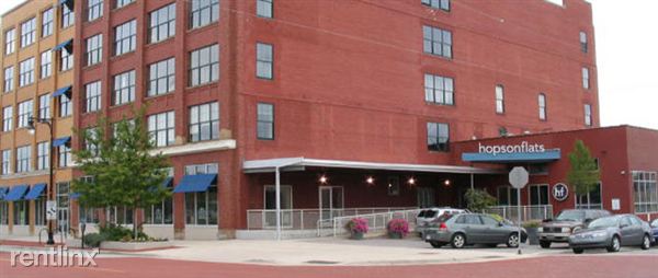 Primary Photo - 212 Grandville Ave SW