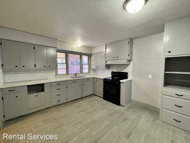 Building Photo - 3 br, 1 bath House - 4540 Beaumont Dr