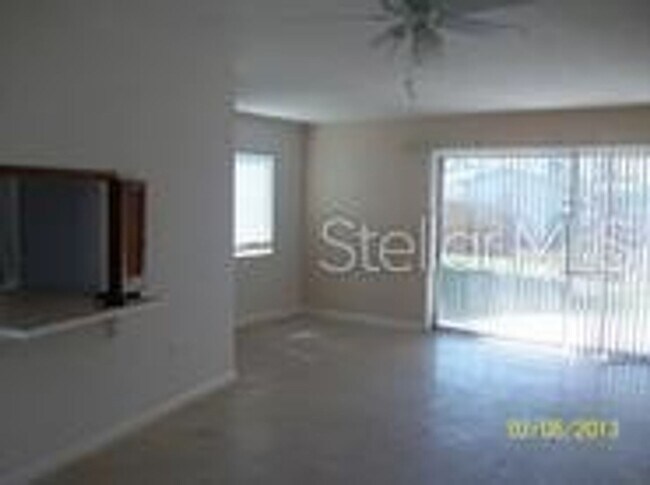 Building Photo - 2433 Deedra St