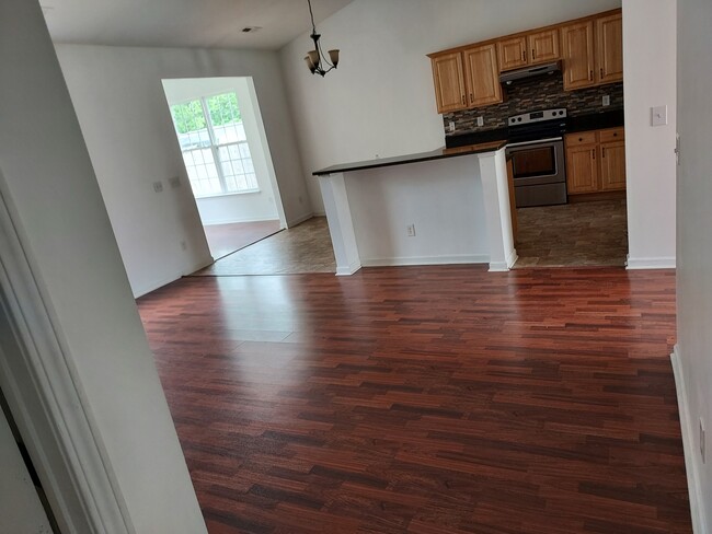 Building Photo - 3824 Maribeau Woods Dr