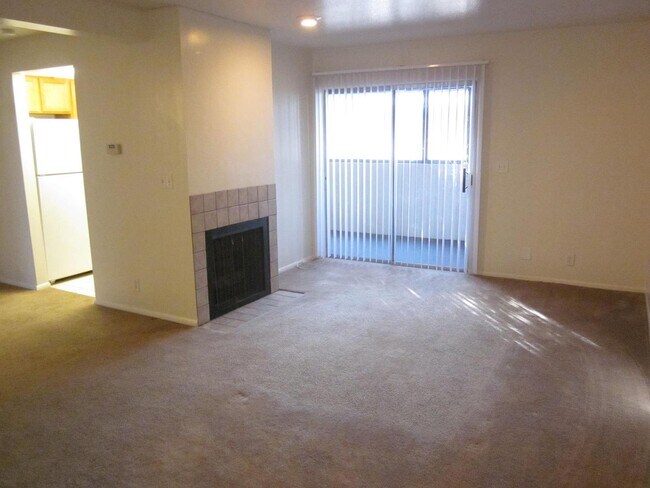 Foto del edificio - 2408es - Four D, LLC