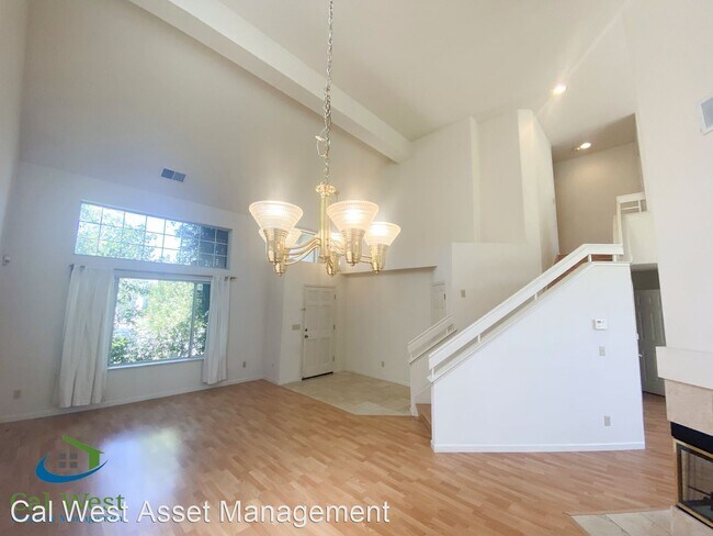 Building Photo - 4 br, 3 bath House - 932 La Palma Pl.
