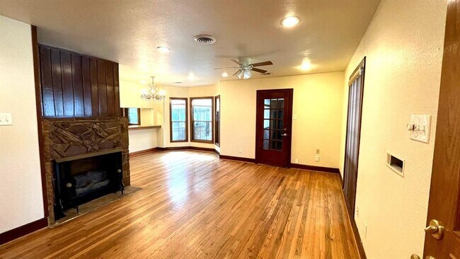 Foto del edificio - 316 Kelley St