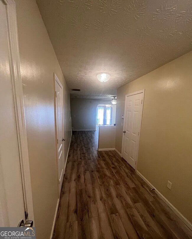 Foto del edificio - 703 Georgetown Ct