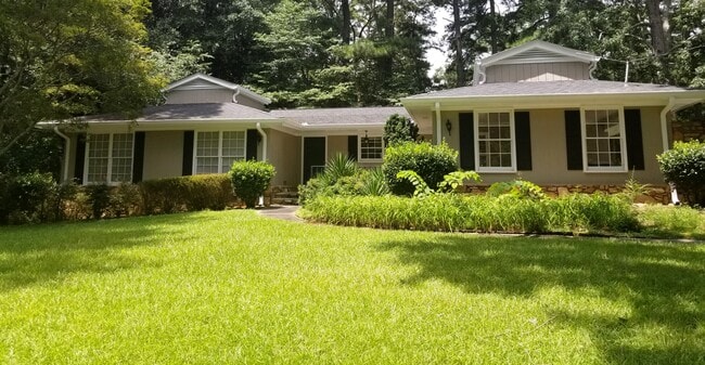 Photo - 2776 Smithsonia Way House
