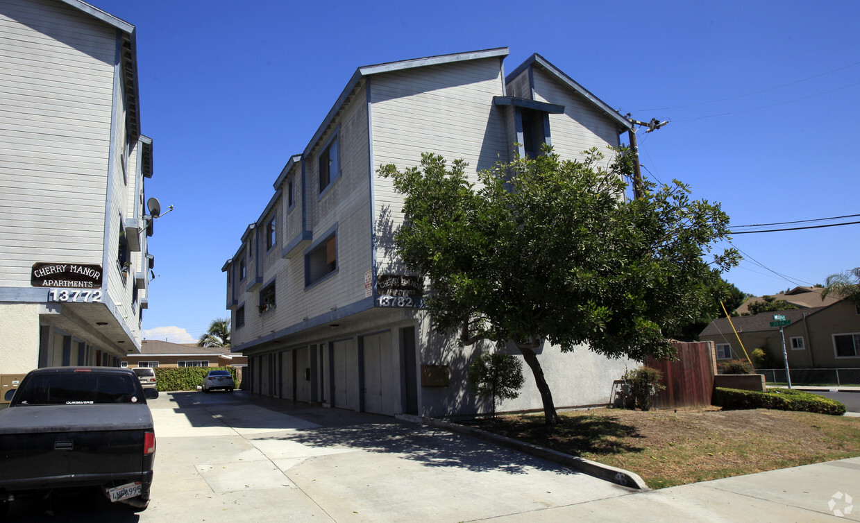 Building Photo - Cherry Manor Apartments