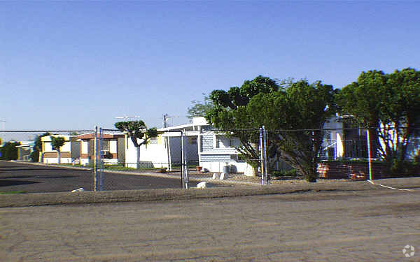 Flamingo Mobile Home Park - Apartments in Glendale, AZ | Apartments.com