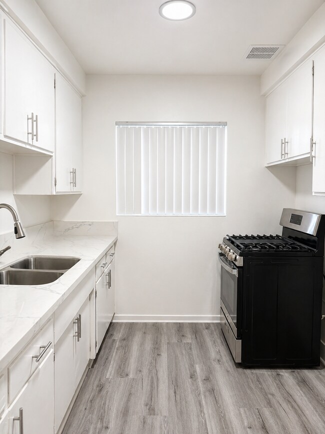 Foto del interior - 16120 Van Ness Ave.