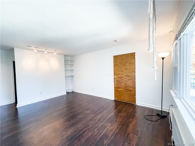 Building Photo - 66 Maple Tree Ave
