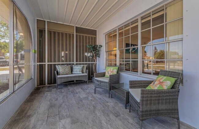 Foto del edificio - 6551 Coliseum Blvd