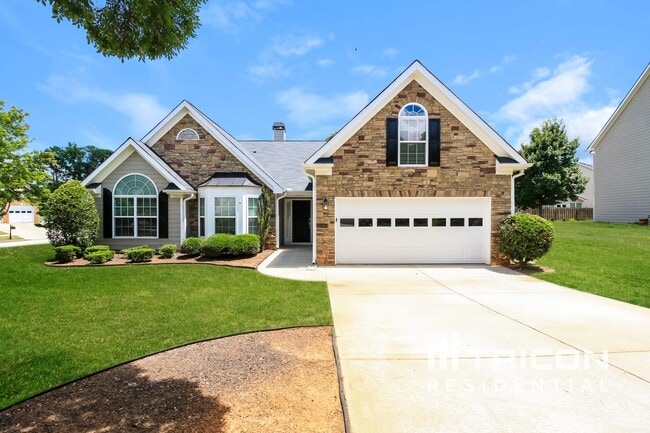 Building Photo - 247 Lantana Dr