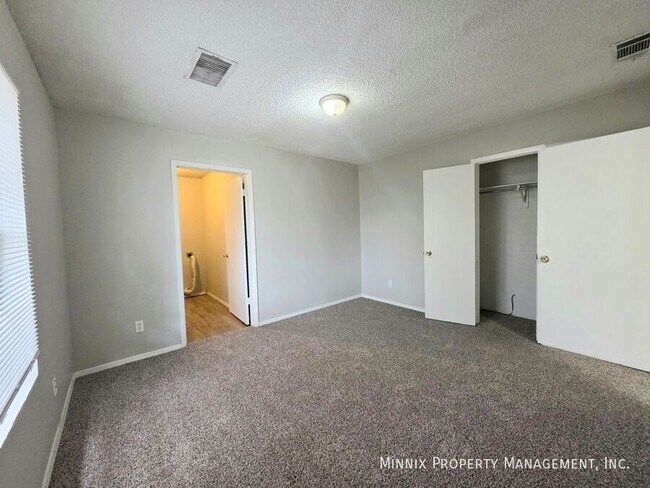 Foto del edificio - 3007 W Louisiana Ave