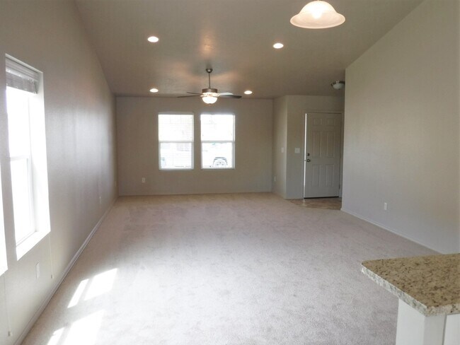 Foto del edificio - Beautiful new 3 bed 2 bath home in a quiet Star neighborhood.